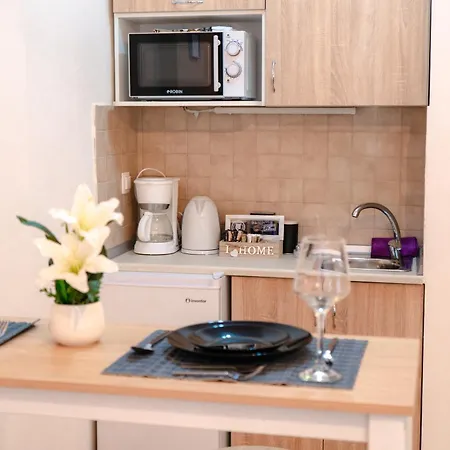 Urban Deluxe Apartament *