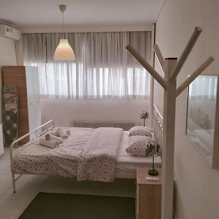 Urban Deluxe Apartment