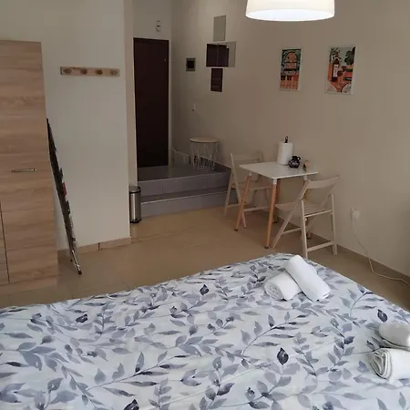 Urban Deluxe Apartment *